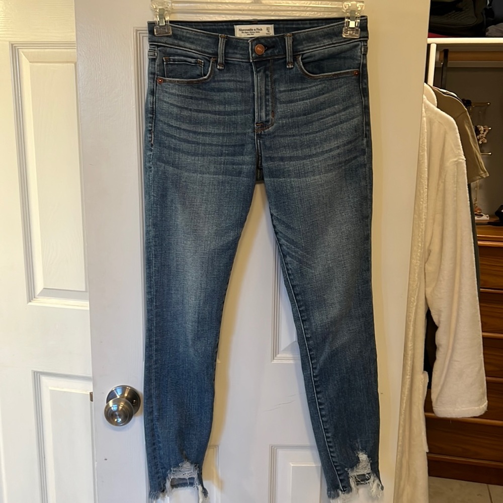 Abercrombie & Fitch Super Skinny Ankle Cropped Mid Rise